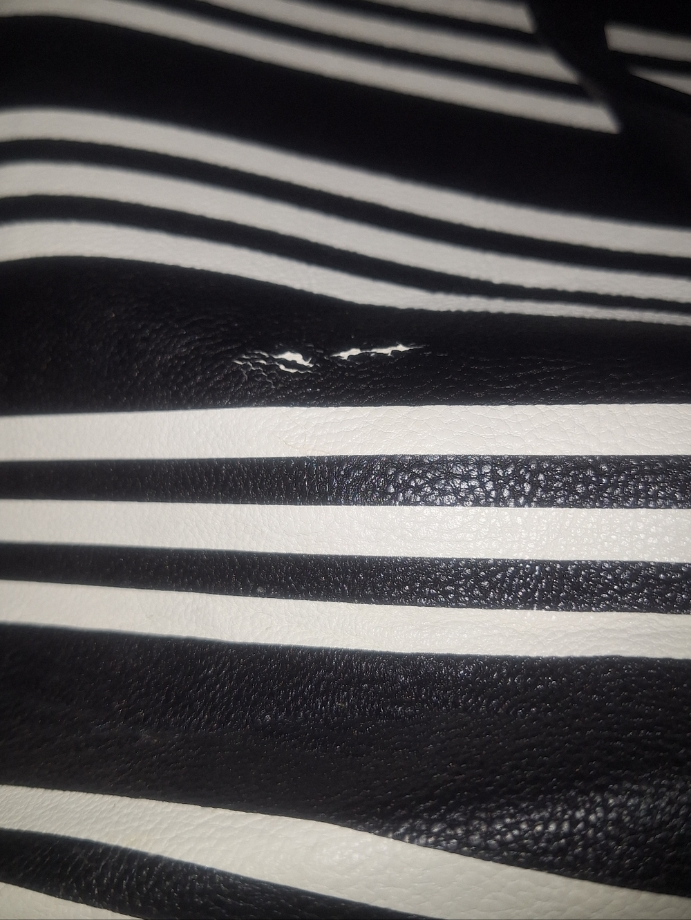 The Besty Johson Large Size Tote Bag - Picture 4 of 8